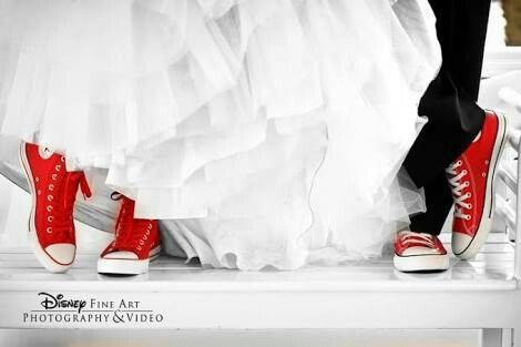Boda en rojo "los zapatos del novio" - 2
