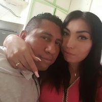 Fotos con su prometido.. - 1