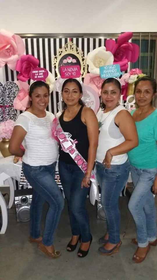 mi cuñis, yo,mi amiga y mi hermana 