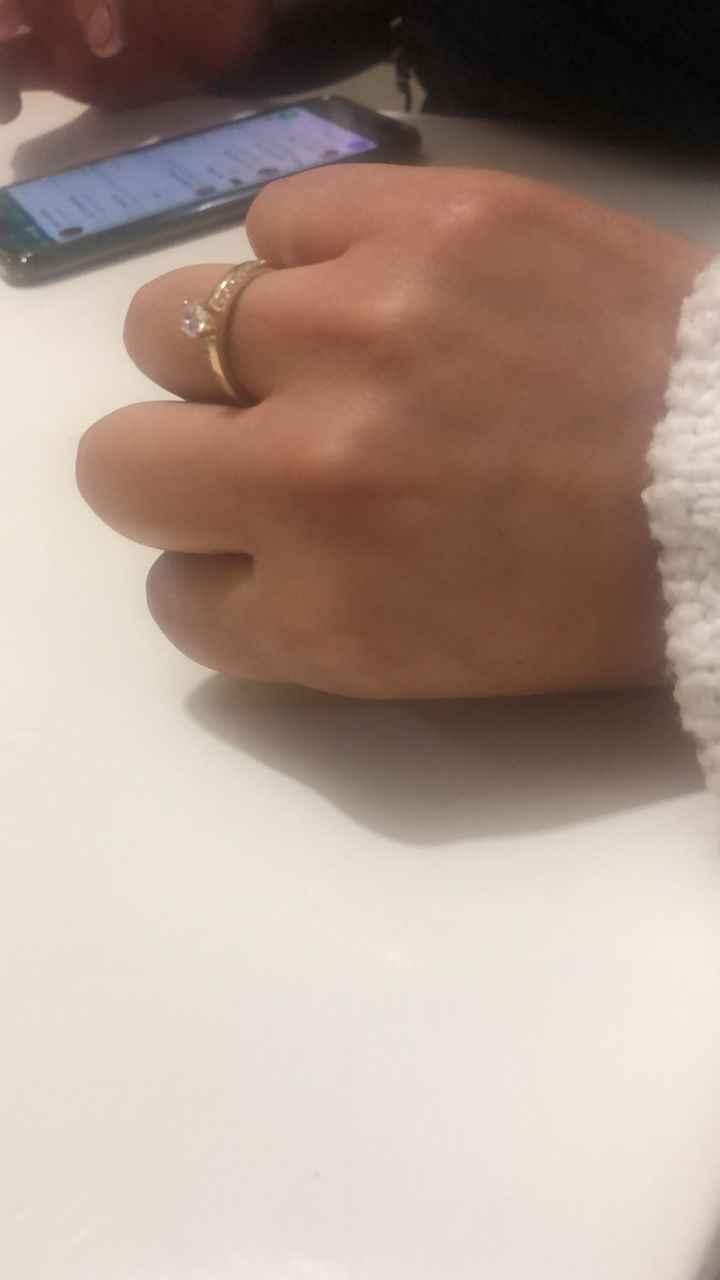 Número de piedras de anillo de compromiso - 1