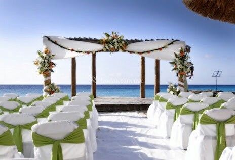 Verde en bodas de playa 💚 - 1