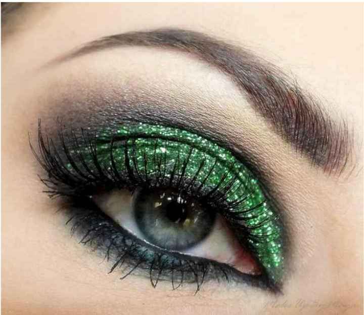  Maquillaje de ojos en tono verde - 1