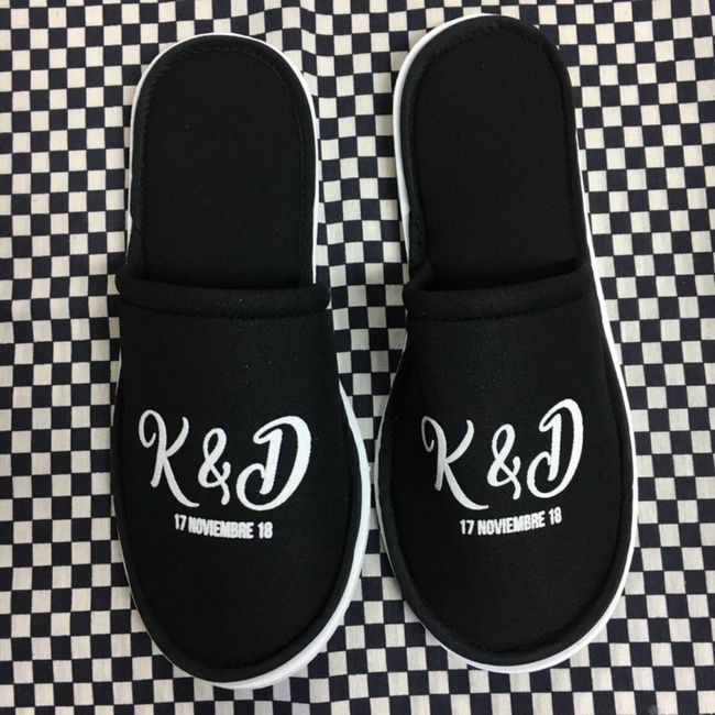 ¡Pantuflas para los invitad@s! ¿Sí o no? 🩰 2