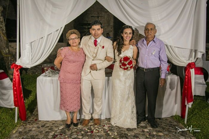 Presuman su foto... la novia con papá y mamá!! - 1
