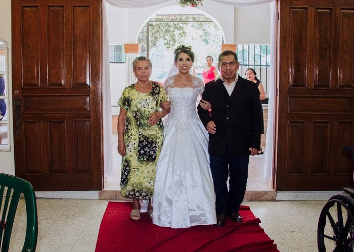 Entrada de la novia a la iglesia