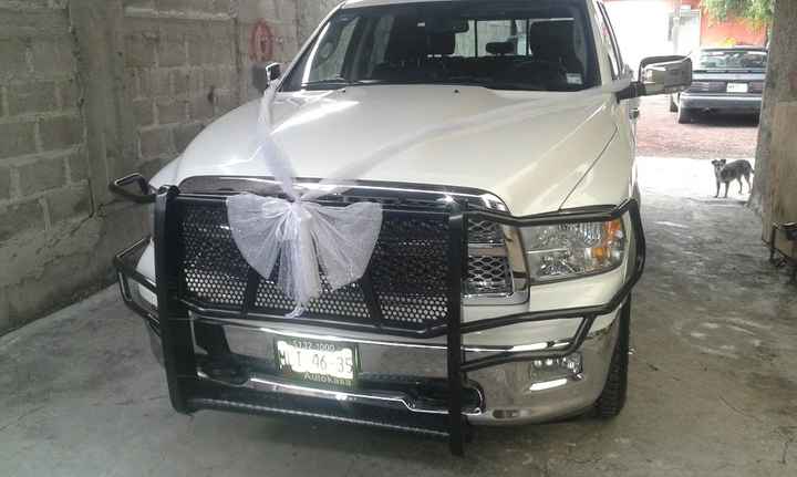 la camioneta que me llevo a la iglesia