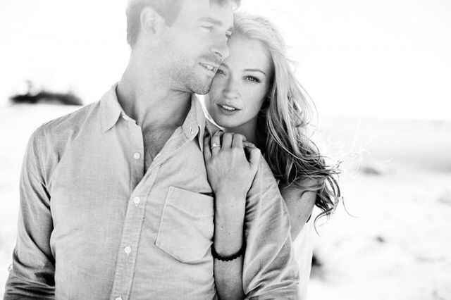 Poses para presumir tu anillo de compromiso - 3