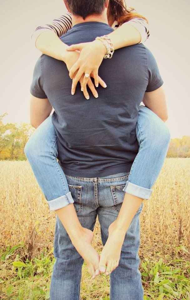 Poses para presumir tu anillo de compromiso - 4