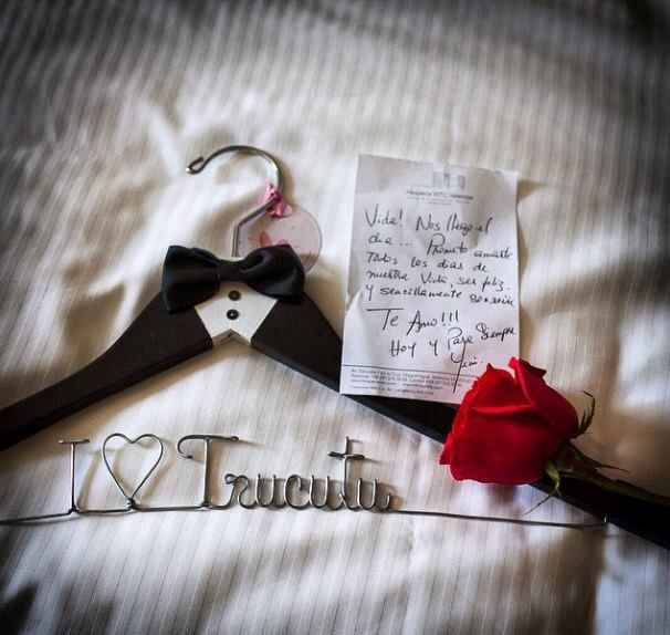 Ganchos para colgar el vestido para las damas de honor - 1