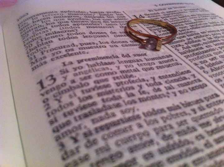 Algunas ideas para  tomarte  una selfie con tu anillo de  compromiso!! - 3