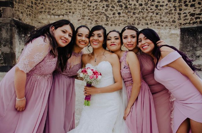 Damas en diferentes colores👗 - 1