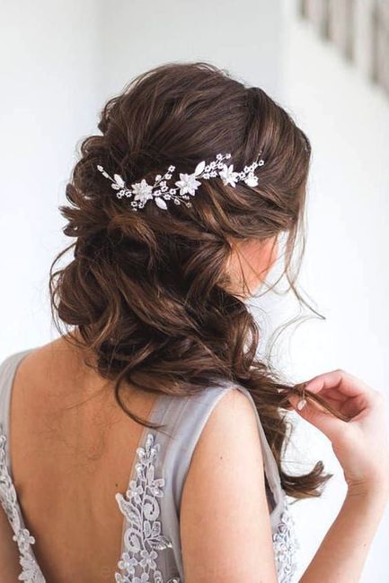 Peinados para las novias de pelo largo 11