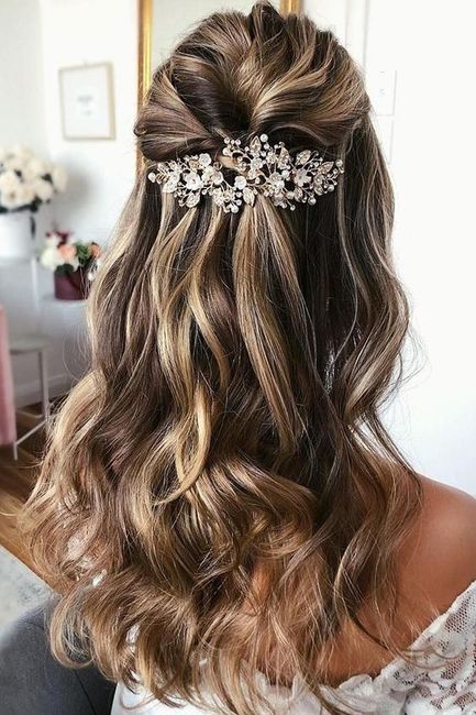 Peinados para las novias de pelo largo 12