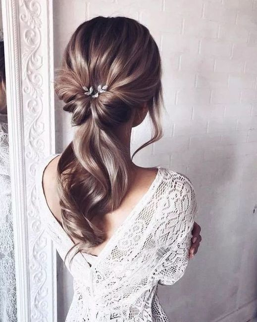 Peinados para las novias de pelo largo 13