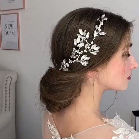 Peinados para las novias de pelo largo 21