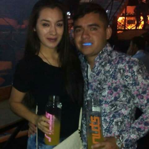 Sube una foto más antigua con tu pareja 23