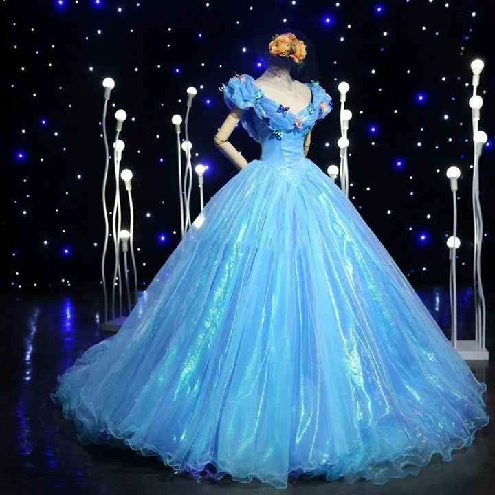 vestido azul tipo cenicienta 