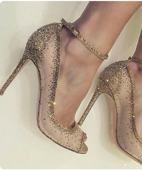  Ayuda con los Zapatitoss - 1