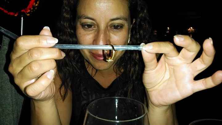 El anillo en la copa