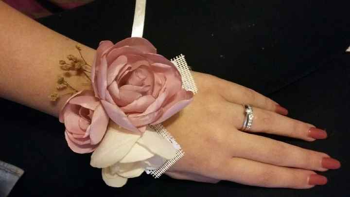 Ahora: corsage de mano económico! - 1