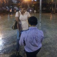 Tienen fotos de cuando les dieron el anillo de compromiso? - 1