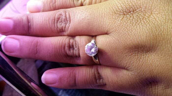 Como portas tu anillo de compromiso? - 1