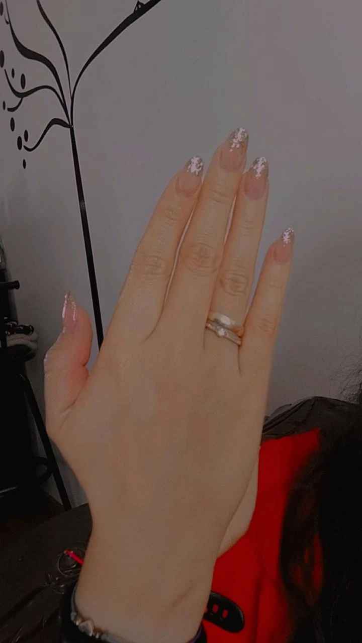 Manitas listas para presumir el anillo💍 - 1