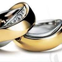 yo quiero estas argollas para mi boda =)