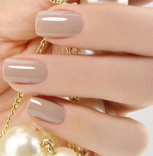 Uñas tono nude 53