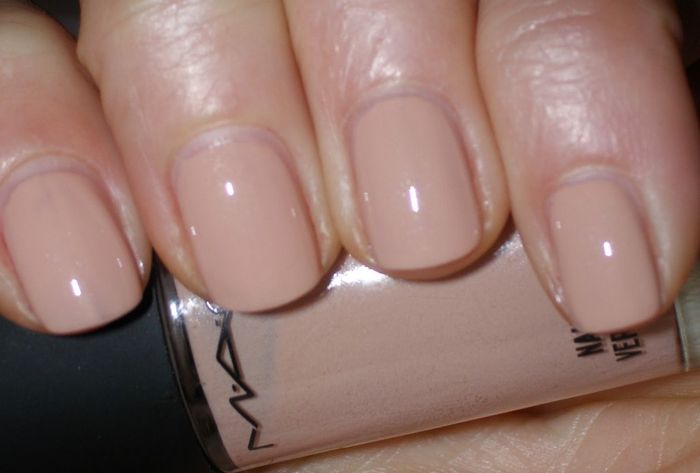 Uñas tono nude 55