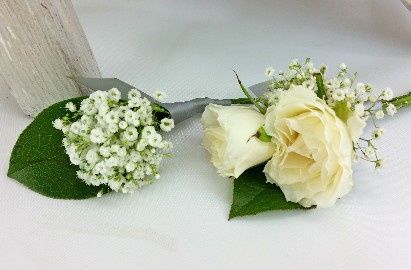 boutonniere baby's breath 9