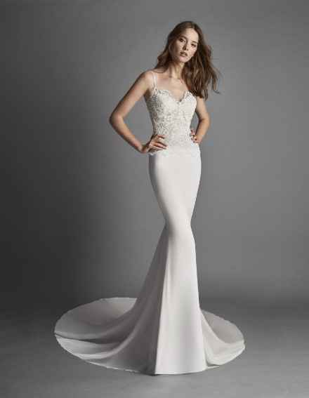 Vestido de novia minimalista 19