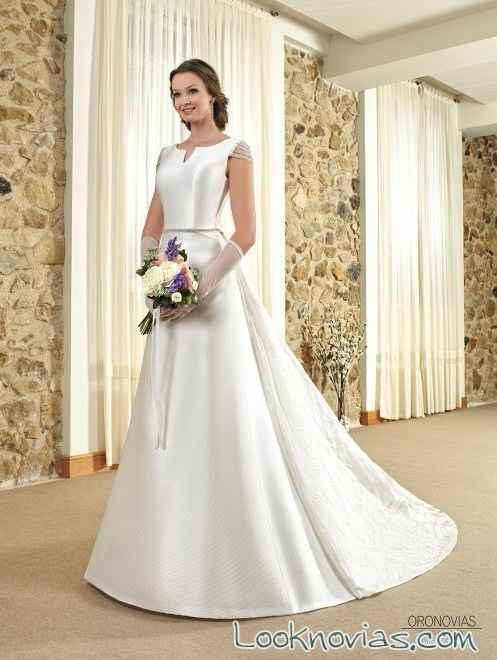 Vestido de novia minimalista 25