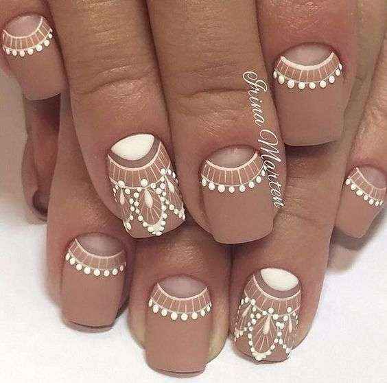 Uñas tono nude 2