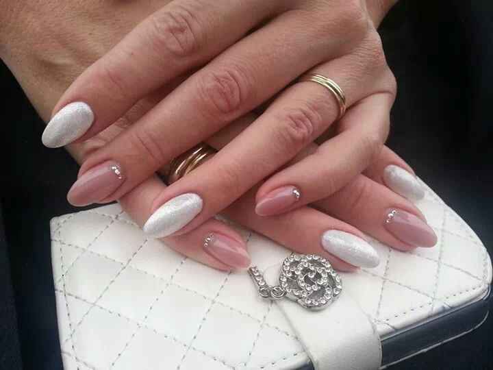 Uñas tono nude 3