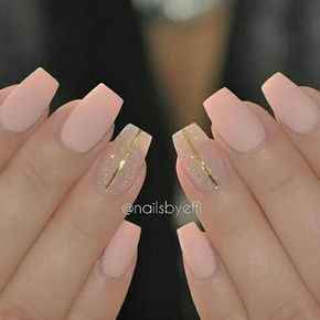 Uñas tono nude 16