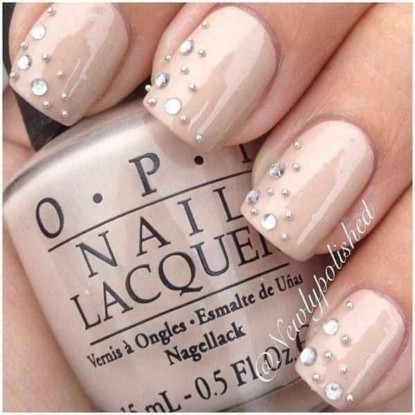Uñas tono nude 25