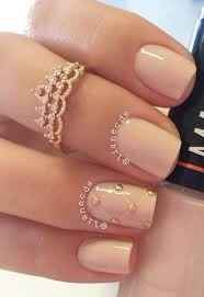 Uñas tono nude 45