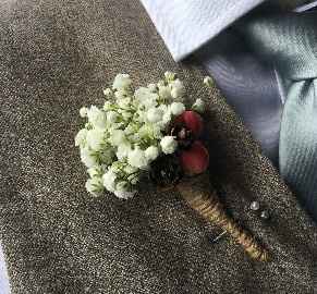 boutonniere baby's breath 7