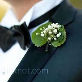 boutonniere baby's breath 14
