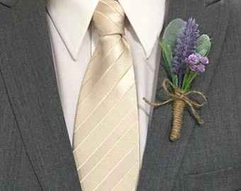 boutonniere lavanda 12