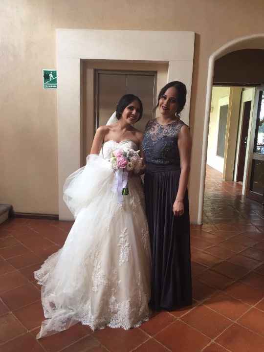 mi hermanita y dama antes de salir a misa