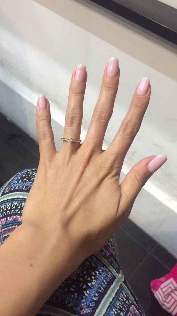 uñas con gelish semi transparente