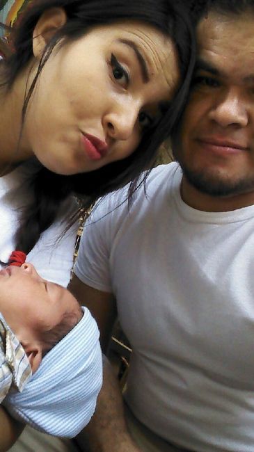 Hola soy luis ...les toca presentarse - 1