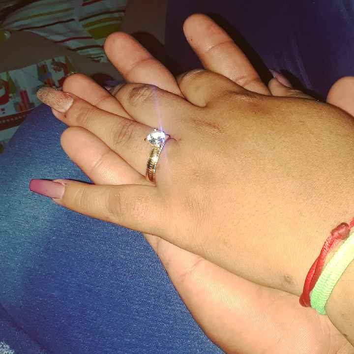 Hubiera elegido otro anillo de compromiso: ¿V o F? - 1