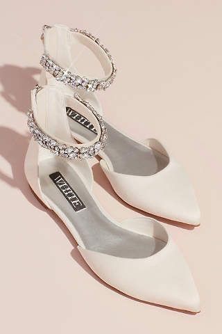 El novio es casi del tamaño de la novia!!! Que zapatillas usar? 19