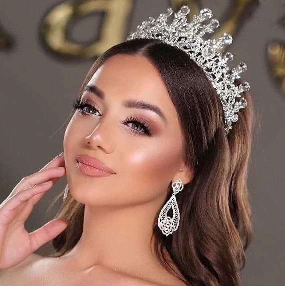 Peinado con tiara 👸 19