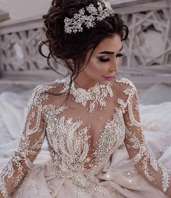 Peinado con tiara 👸 25