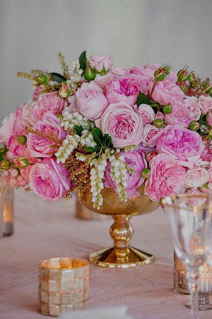 Arreglos florales en dorado 💛✨ - 2