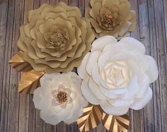 Arreglos florales en dorado 💛✨ - 10